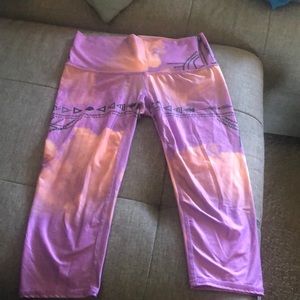 Teeki purple Capri leggings size S